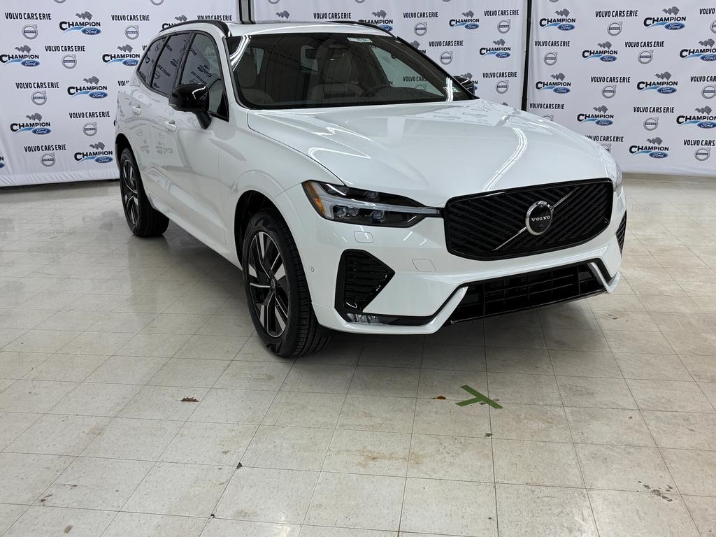 2026 Volvo XC60 Plus's photo