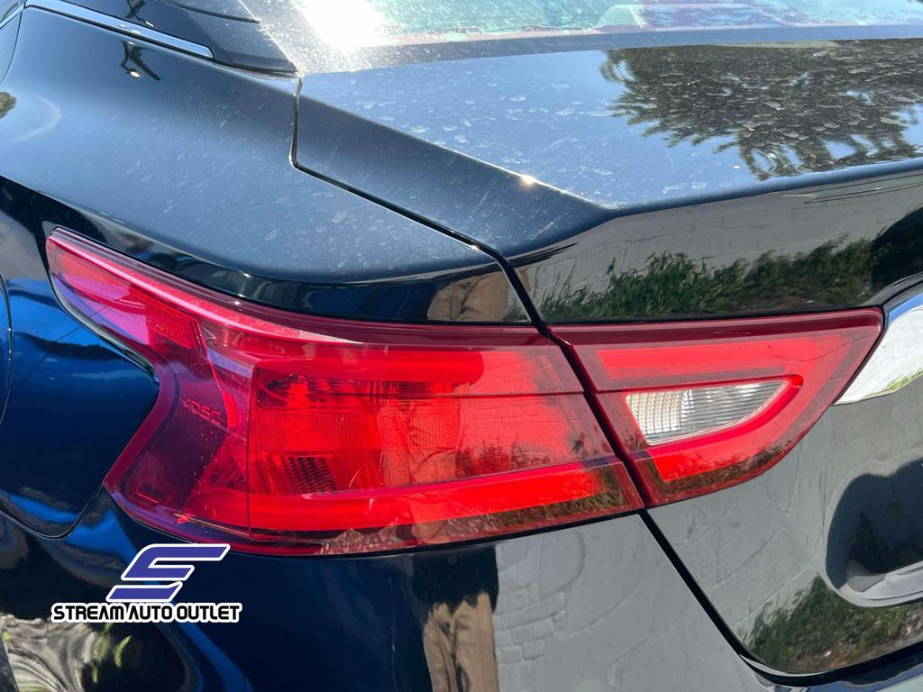 2017 Nissan Maxima SL photo 8