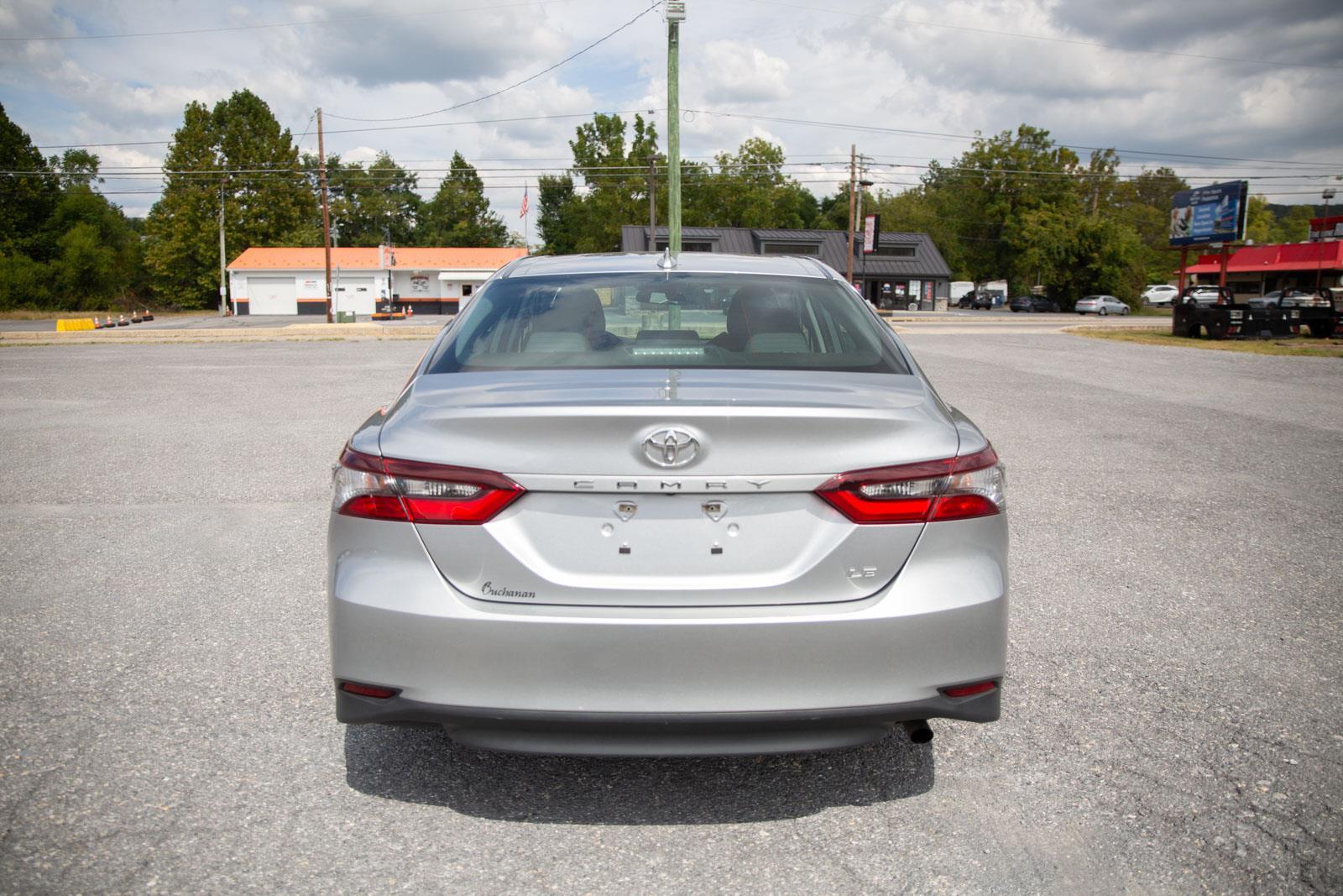 2024 Toyota Camry LE photo 4