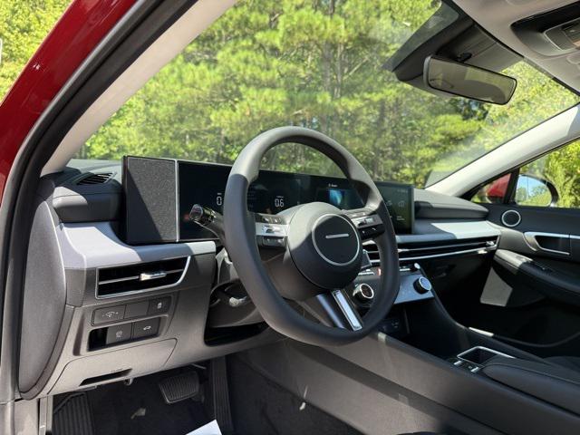 2025 Hyundai Sonata SEL photo 14