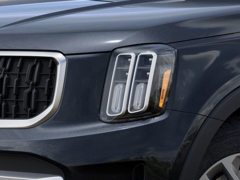 2025 Kia Telluride LX photo 7