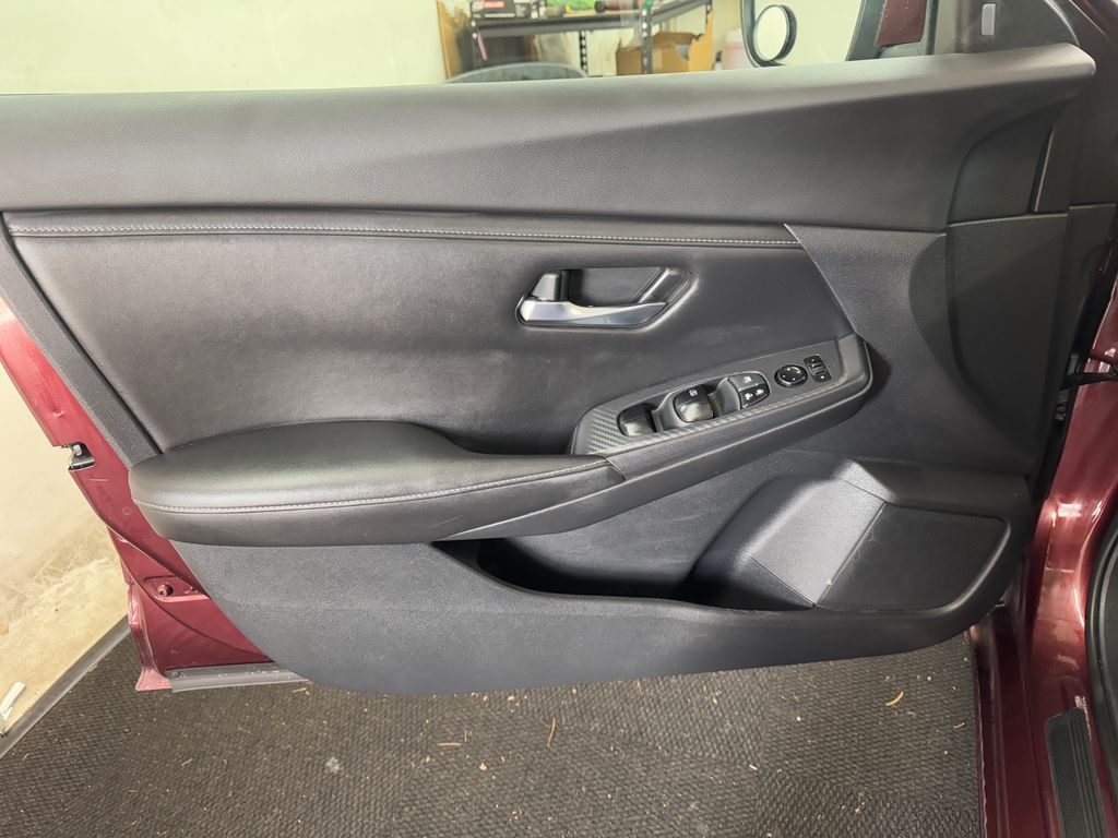 2020 Nissan Sentra SV photo 14