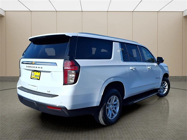 2023 Chevrolet Suburban LT photo 21