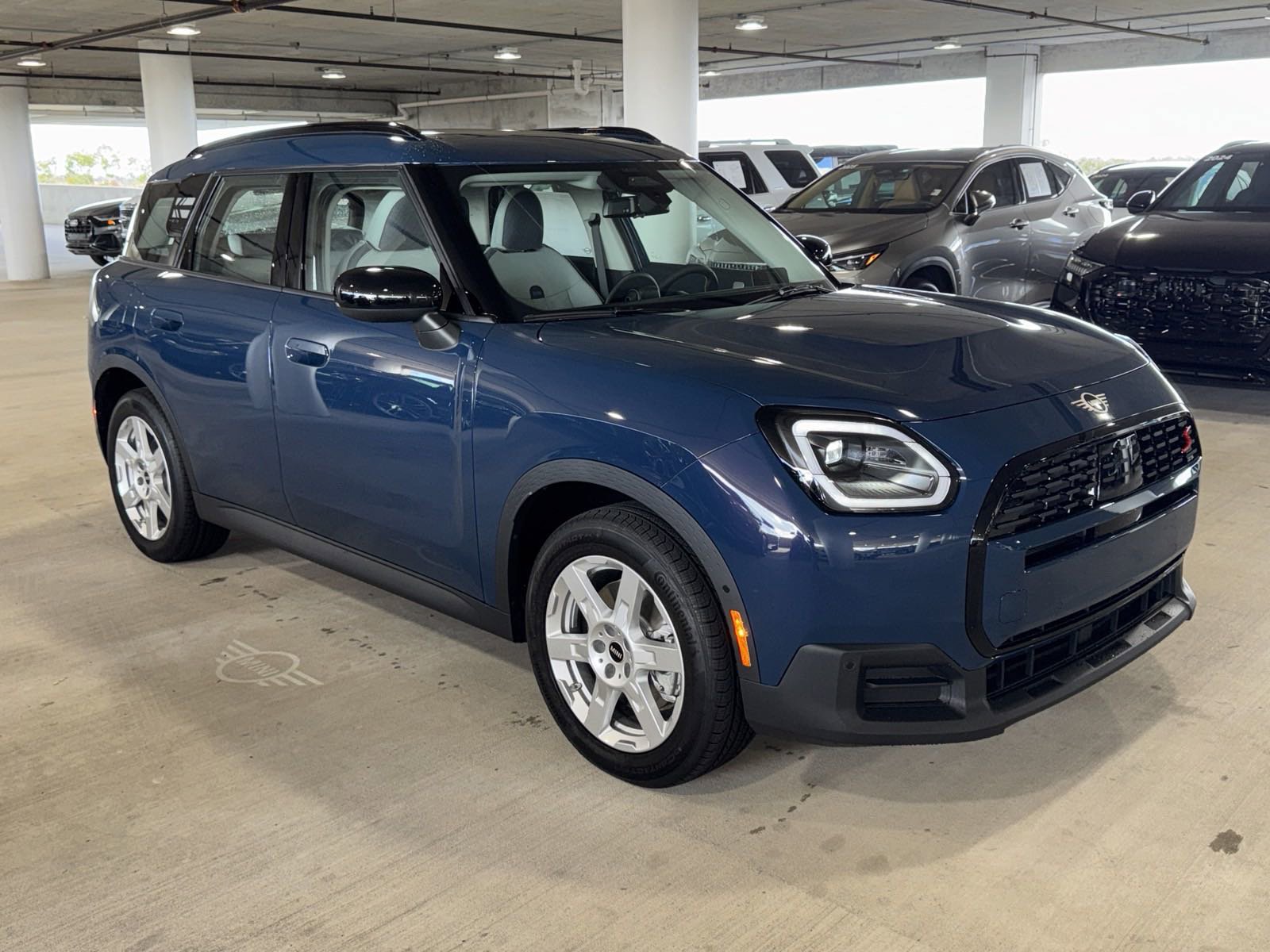 2025 MINI Countryman S's photo
