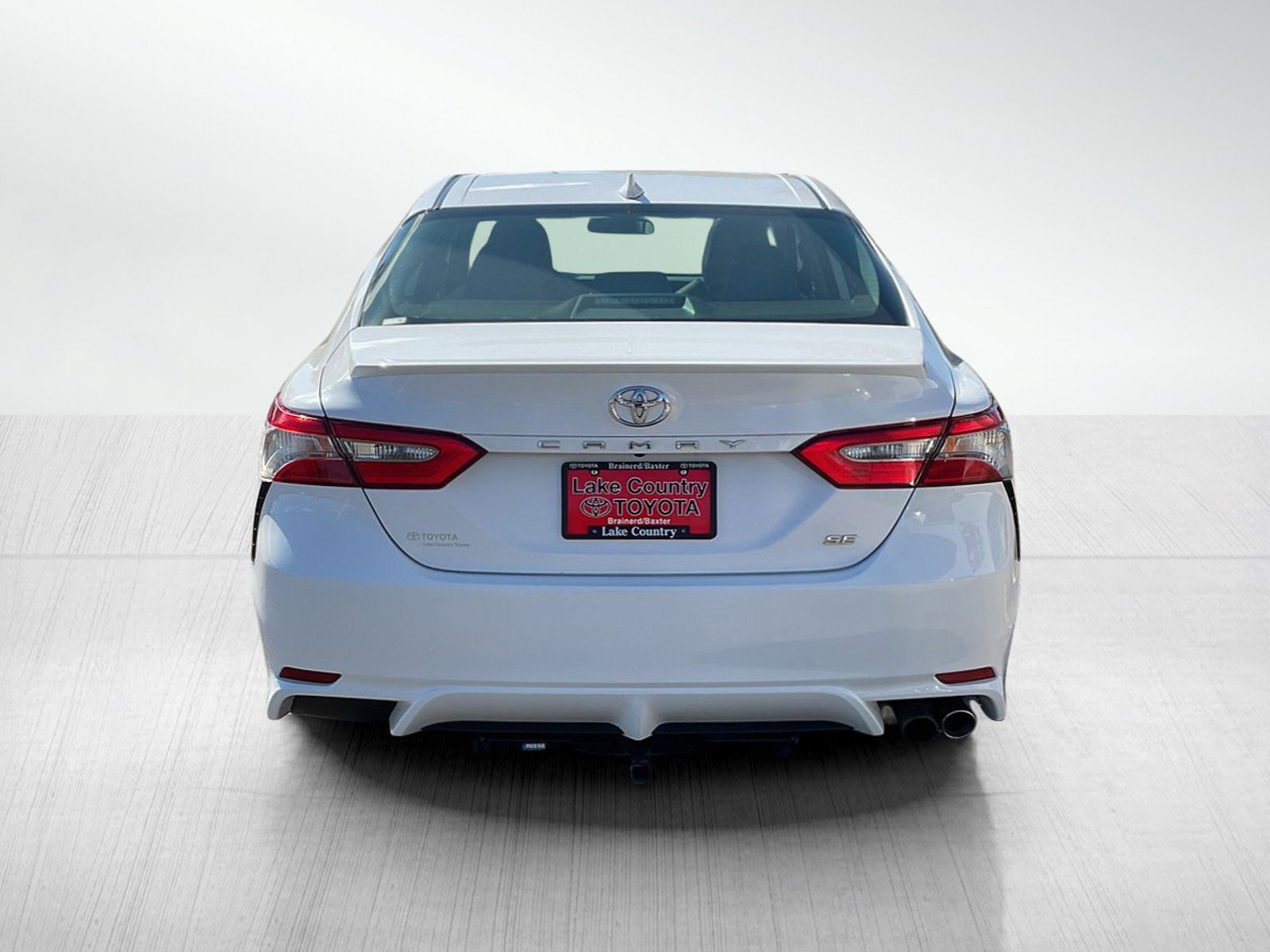 2019 Toyota Camry SE photo 4
