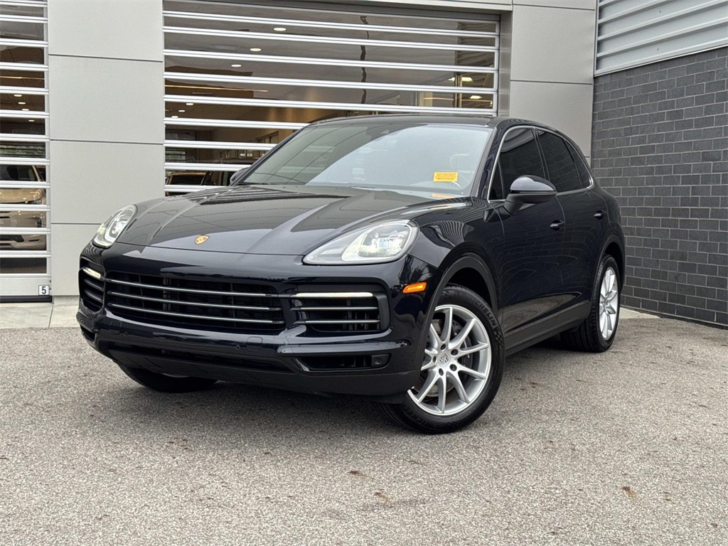 2023 Porsche Cayenne Base's photo