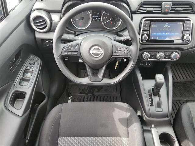 2024 Nissan Versa 1.6 S photo 11
