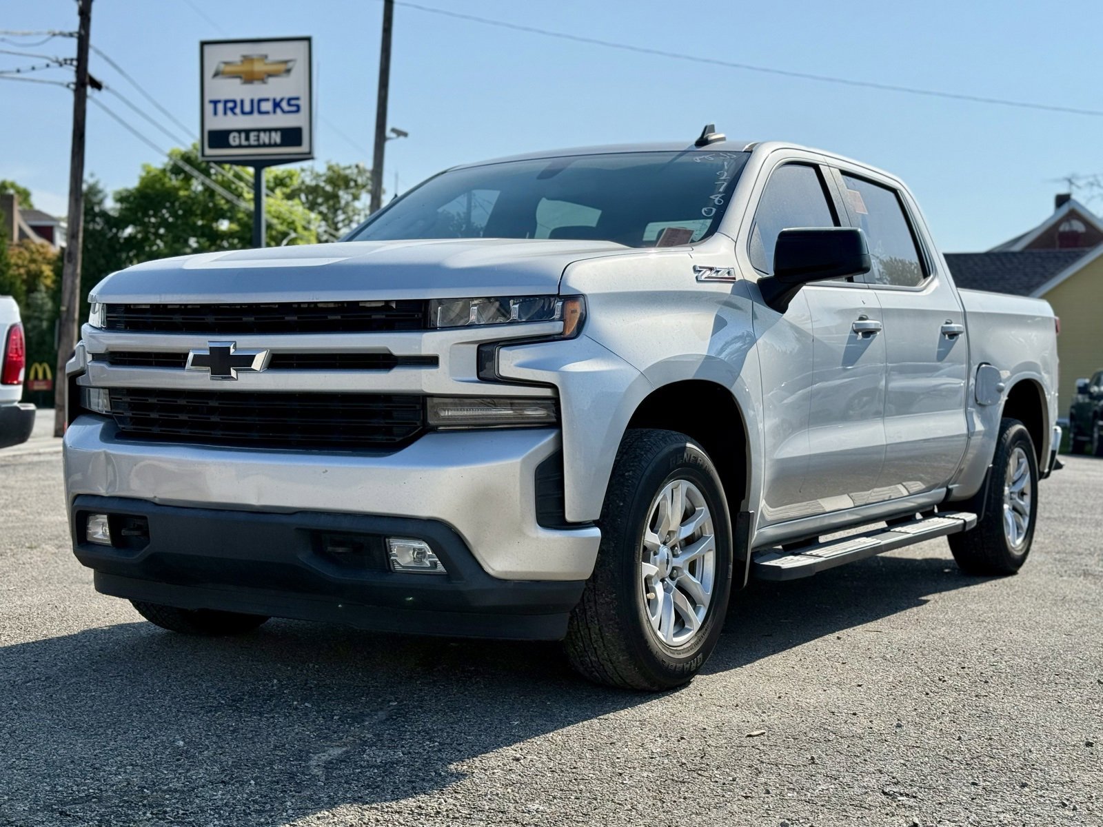 2019 Chevrolet Silverado 1500 RST photo 2