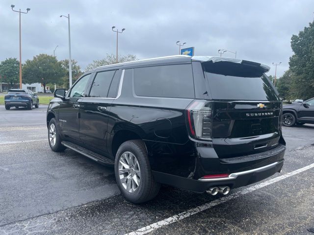 2025 Chevrolet Suburban Premier photo 2