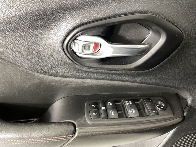 2021 Jeep Cherokee Trailhawk photo 16