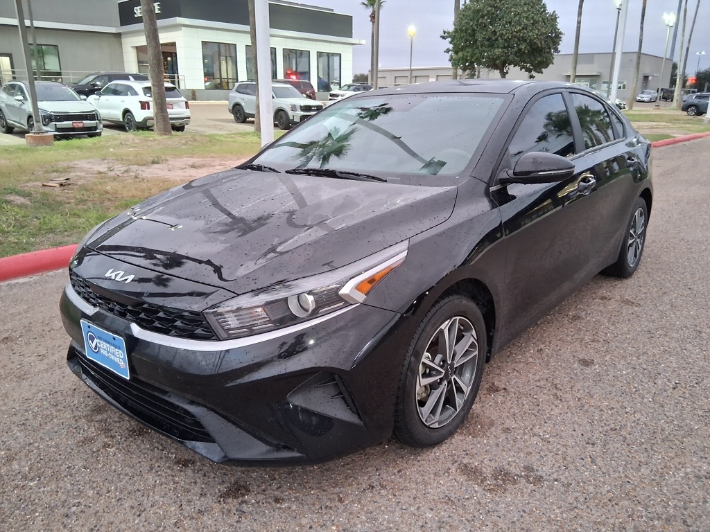 2024 Kia Forte LXS photo 3