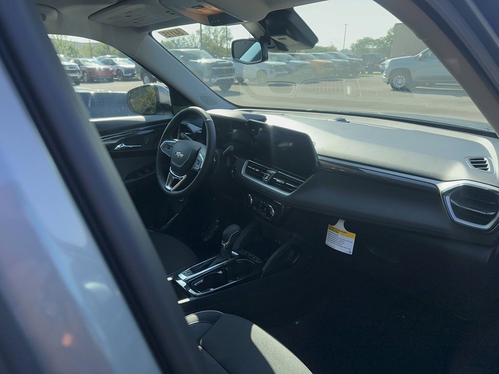 2026 Chevrolet Trailblazer LT photo 4
