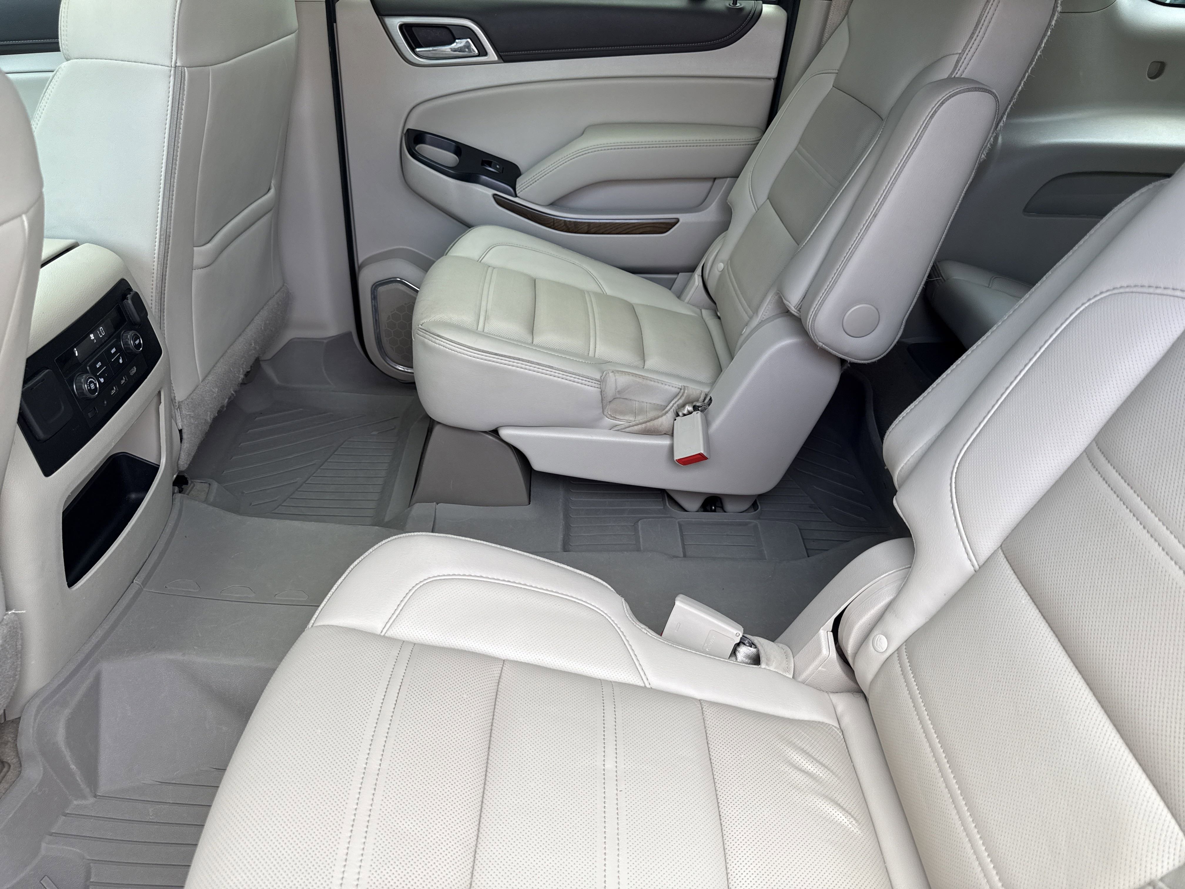 2019 Gmc Yukon XL Denali photo 6