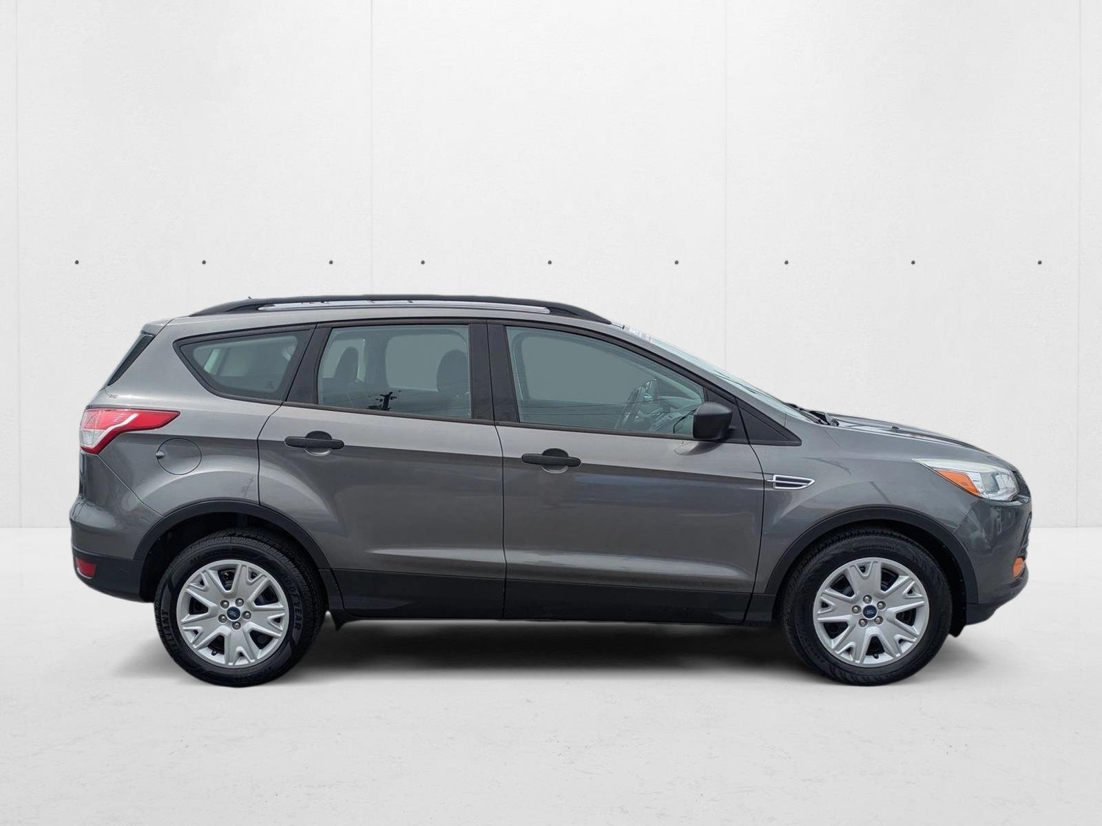 2014 Ford Escape S photo 4