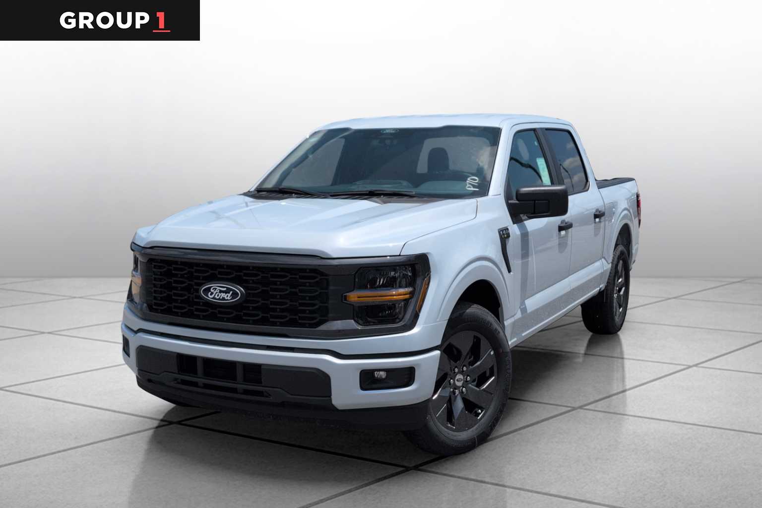 2025 Ford F-150 STX's photo