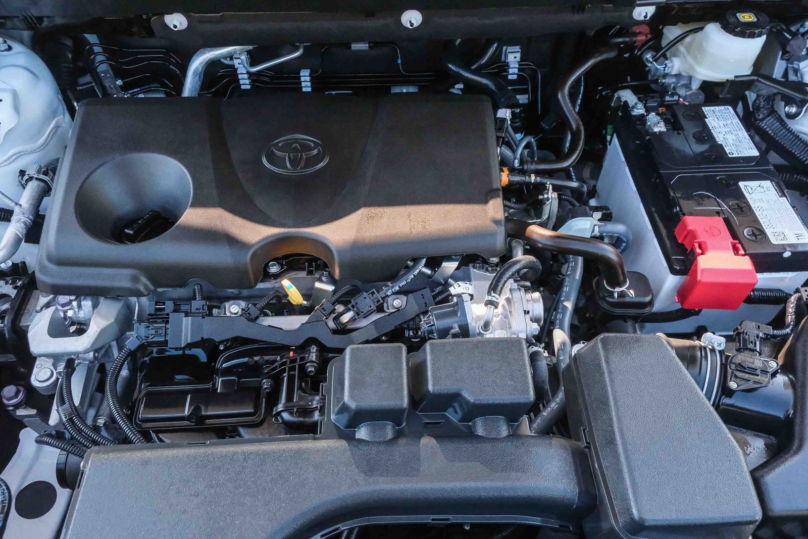 2025 Toyota RAV4 LE photo 27