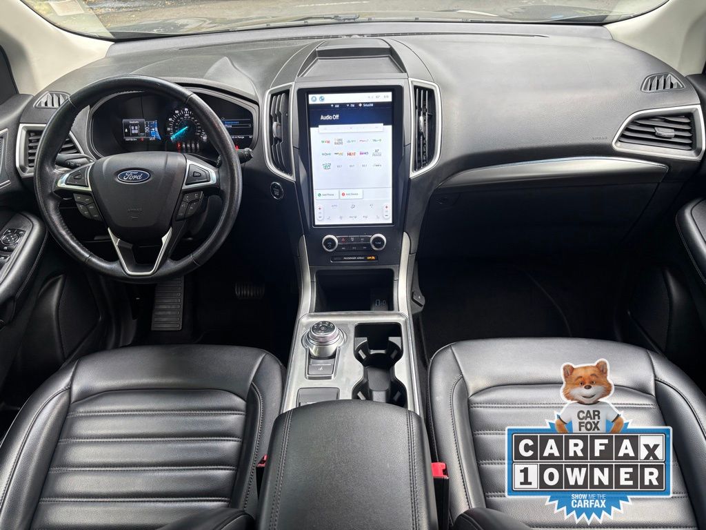2022 Ford Edge SEL photo 9