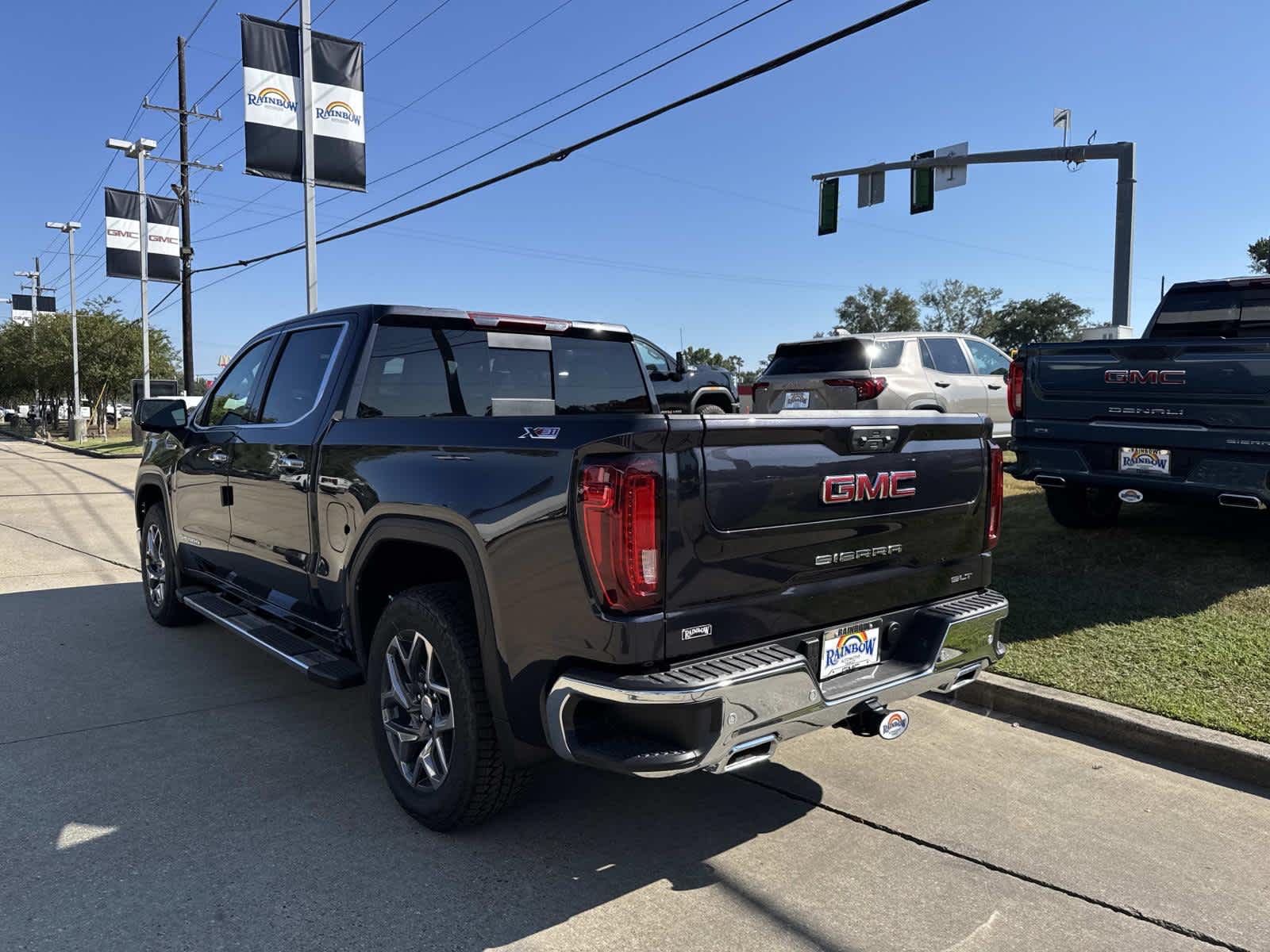 2026 Gmc Sierra SLT photo 5