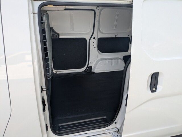 2020 Nissan NV200 SV photo 12