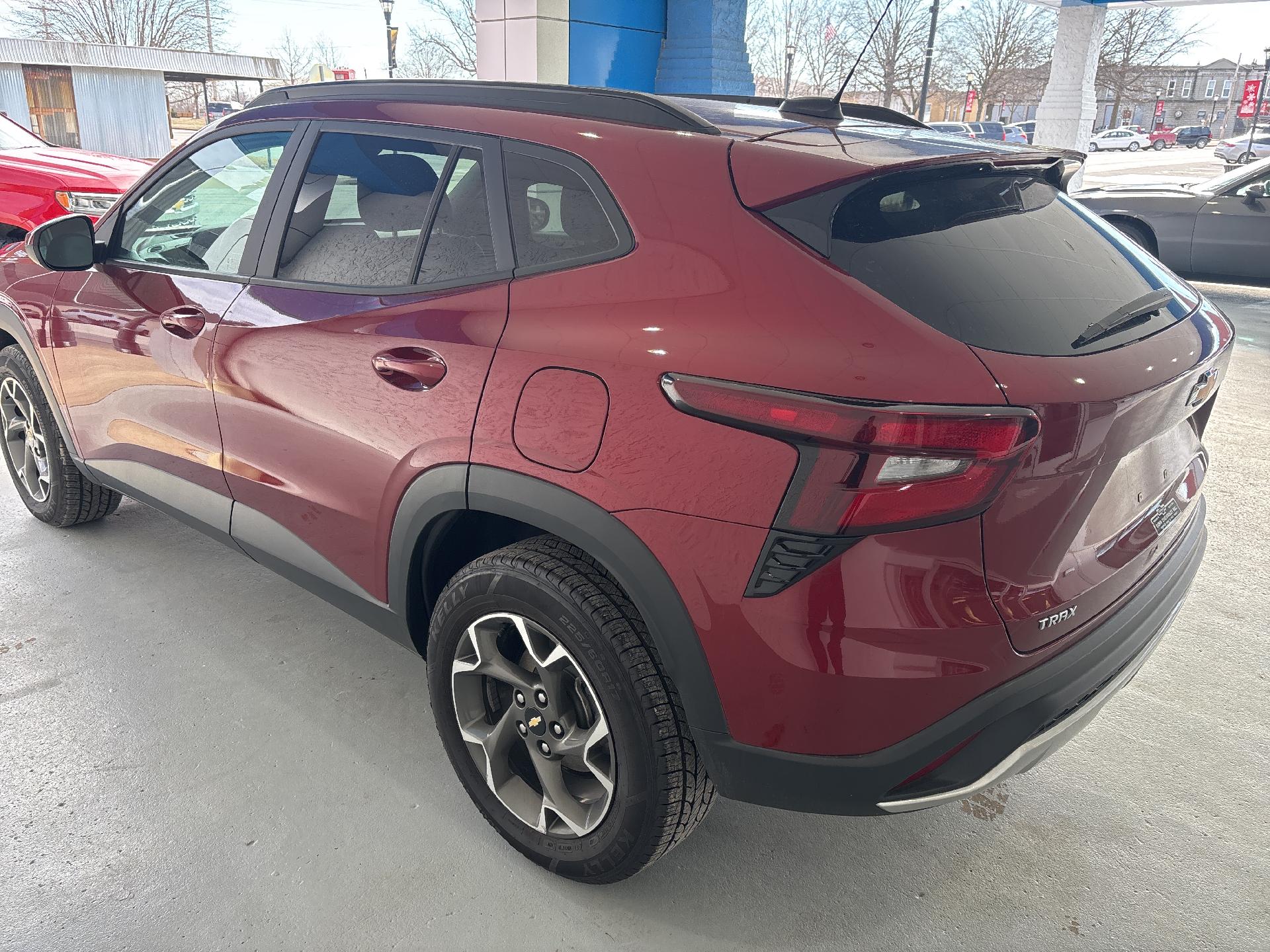 Used 2024 Chevrolet Trax LT with VIN KL77LHE20RC045236 for sale in Marceline, MO