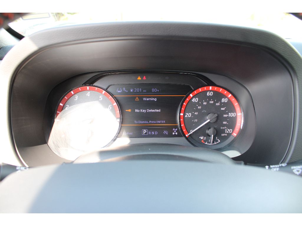 2025 Nissan Frontier PRO-4X photo 18