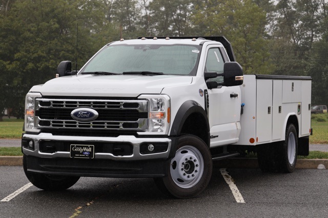 2024 Ford F-550 Super Duty Chassis Cab XL's photo