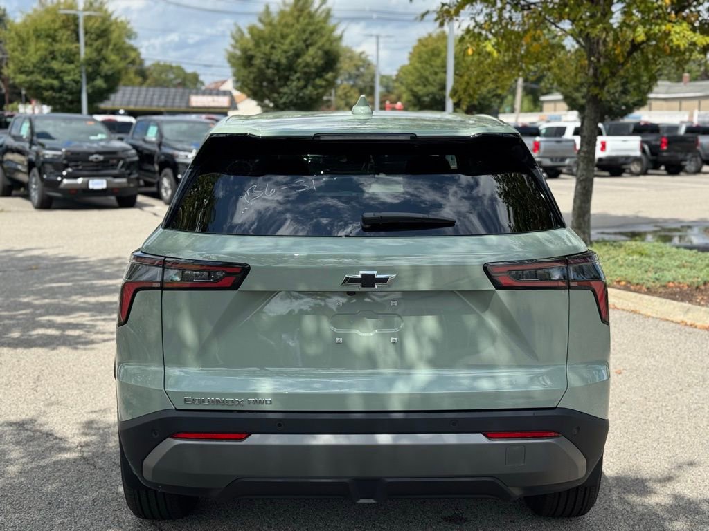 2026 Chevrolet Equinox LT photo 4