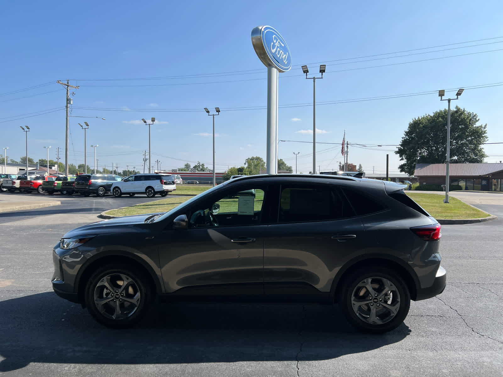 2025 Ford Escape ST-Line Select photo 4