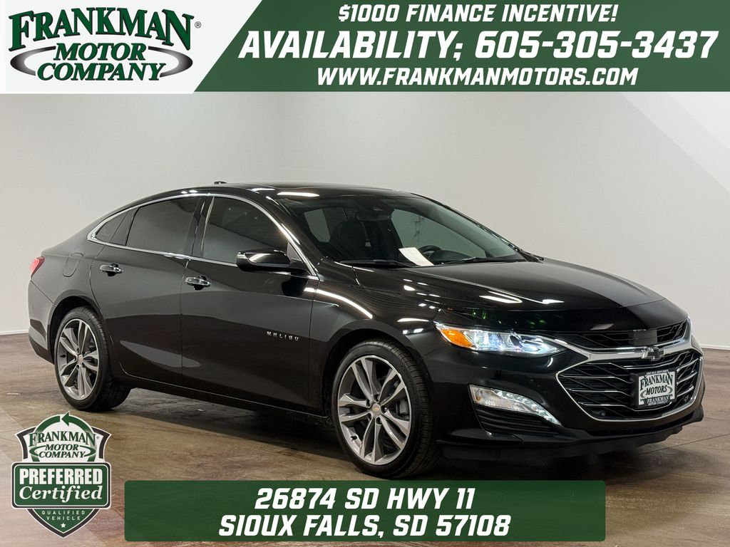 2022 Chevrolet Malibu Premier's photo