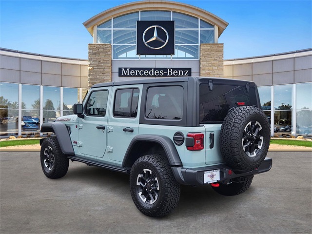 2024 Jeep Wrangler Rubicon photo 3