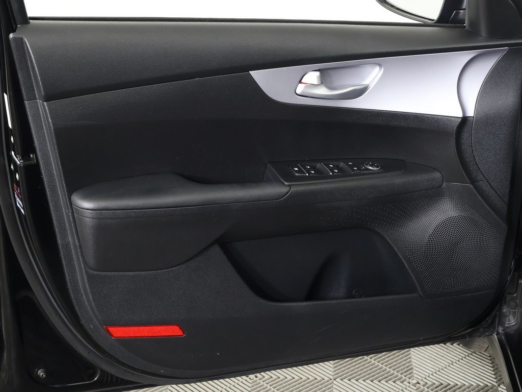 2024 Kia Forte LXS photo 19