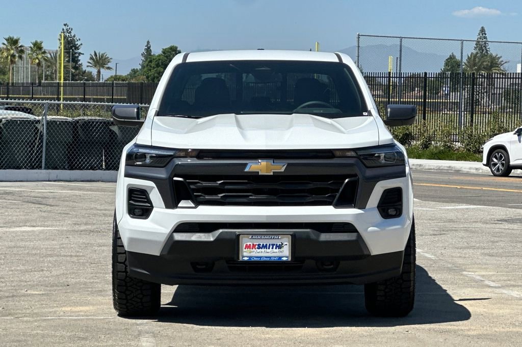 2025 Chevrolet Colorado Work Truck LT photo 9