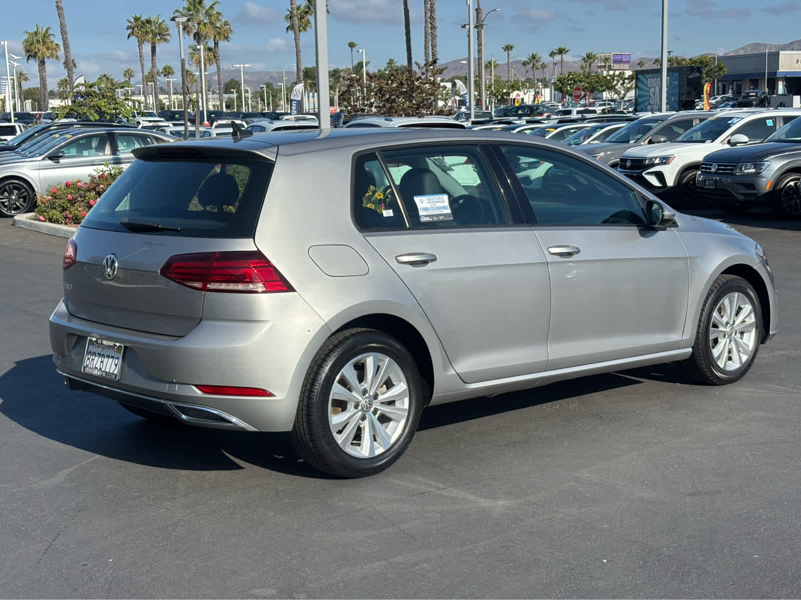 2020 Volkswagen Golf TSI photo 3