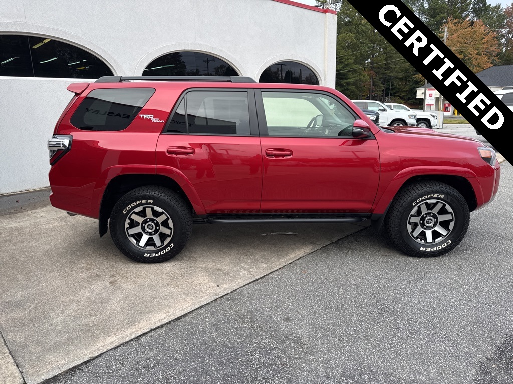 2022 Toyota 4Runner TRD Off-Road Premium photo 2