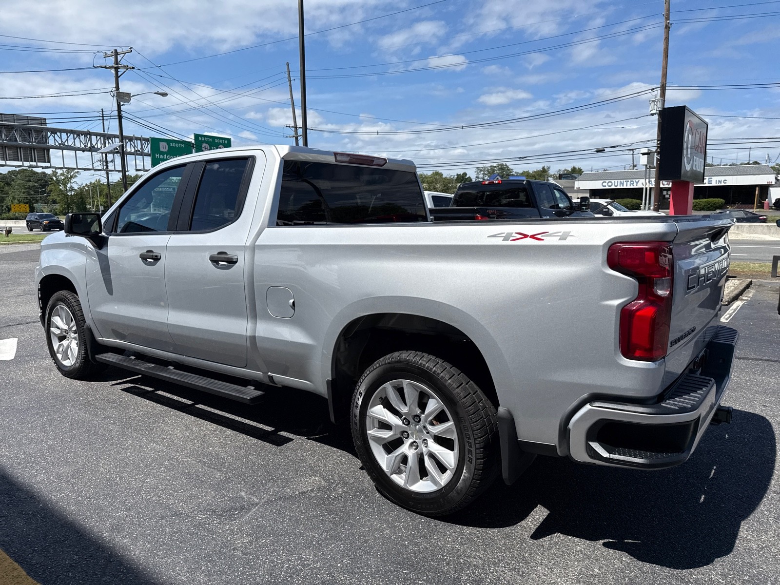 2020 Chevrolet Silverado 1500 Custom photo 5