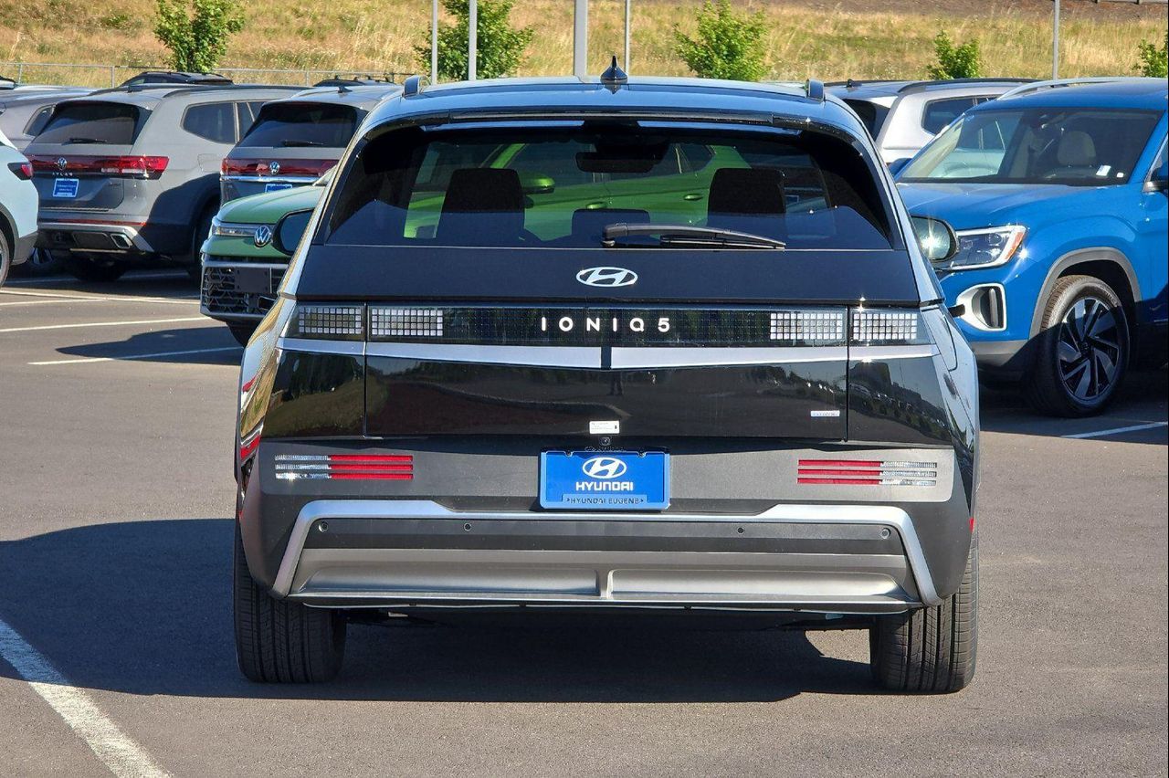 2025 Hyundai Ioniq 5 SEL photo 4