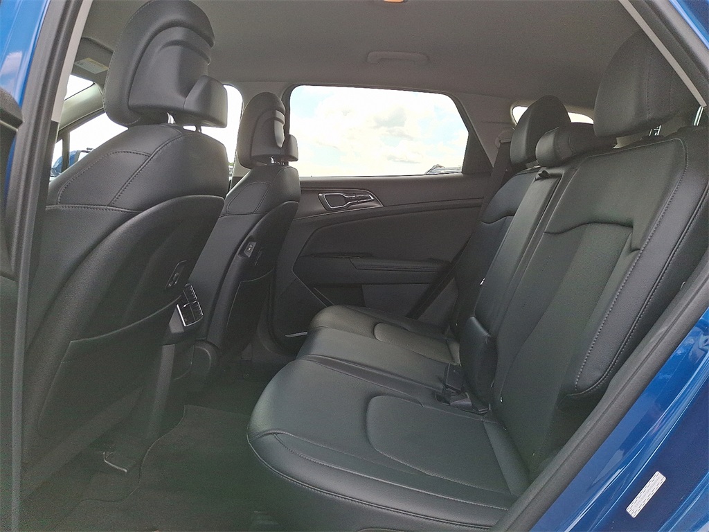 2023 Kia Sportage EX photo 10