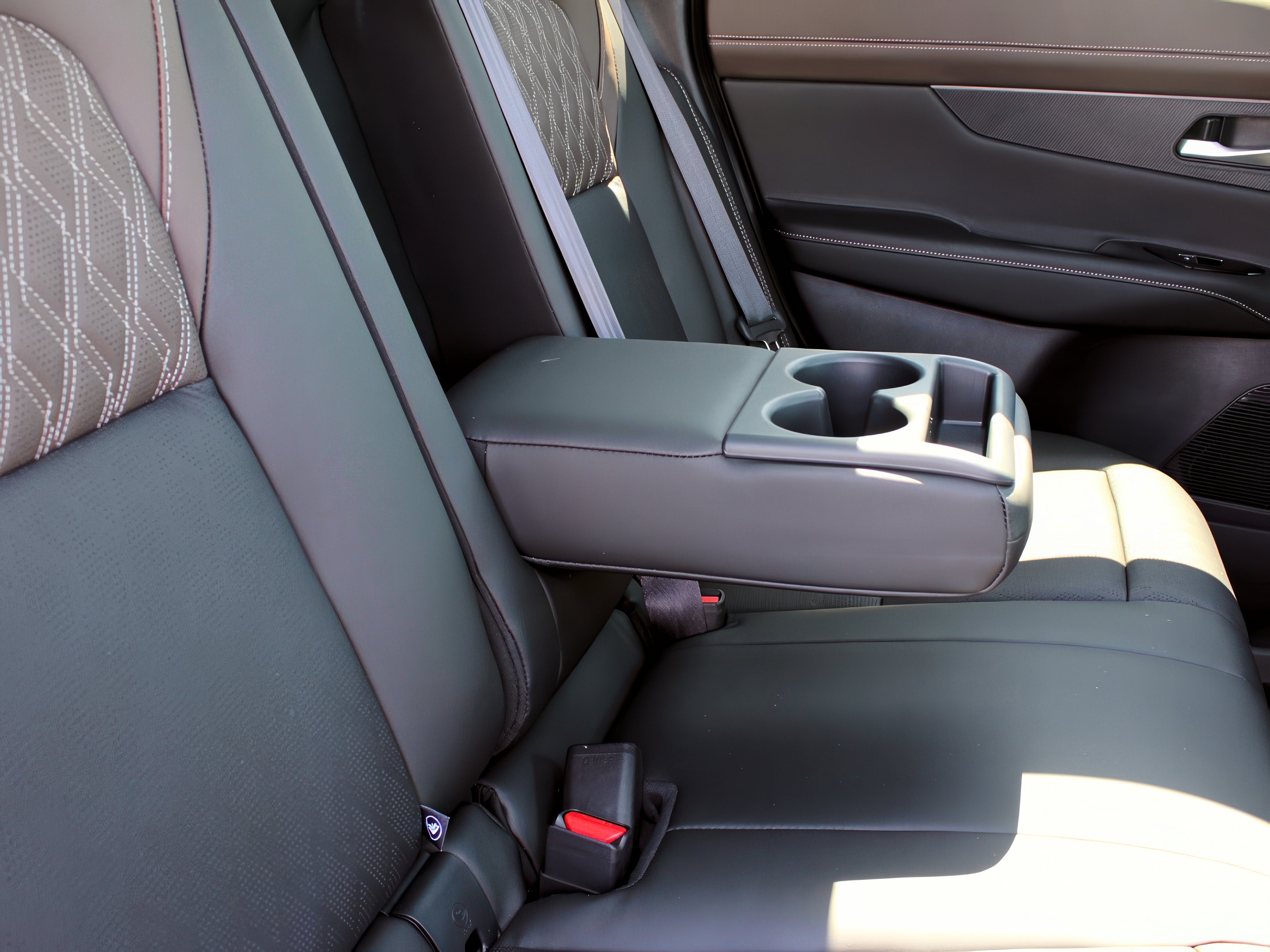 2025 Nissan Murano Platinum photo 24