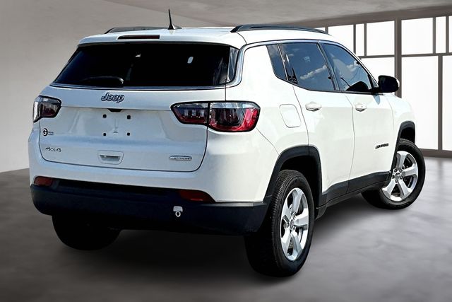 2020 Jeep Compass Latitude photo 3
