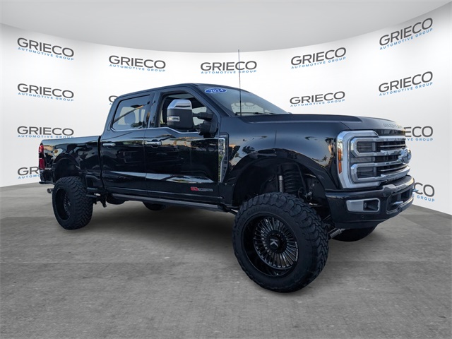 2024 Ford F-350 Super Duty Limited's photo