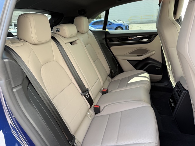 2025 Porsche Macan Electric 4 photo 18