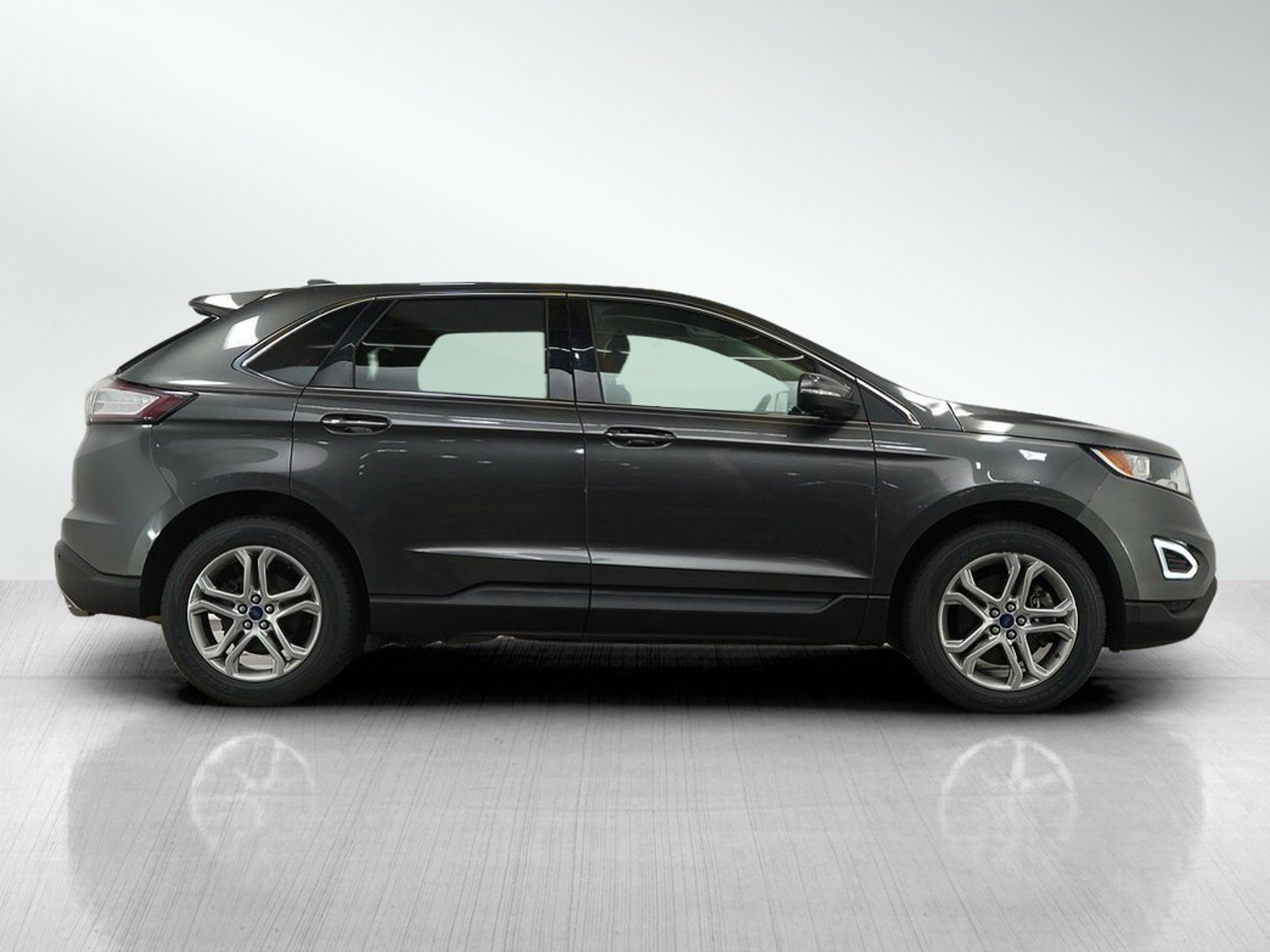 2017 Ford Edge Titanium photo 6
