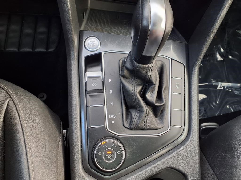 2020 Volkswagen Tiguan SE photo 17