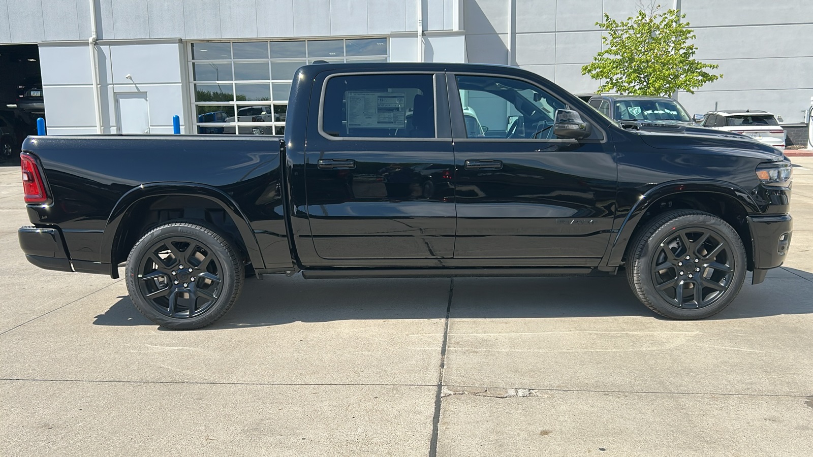 2025 Ram 1500 Laramie photo 2