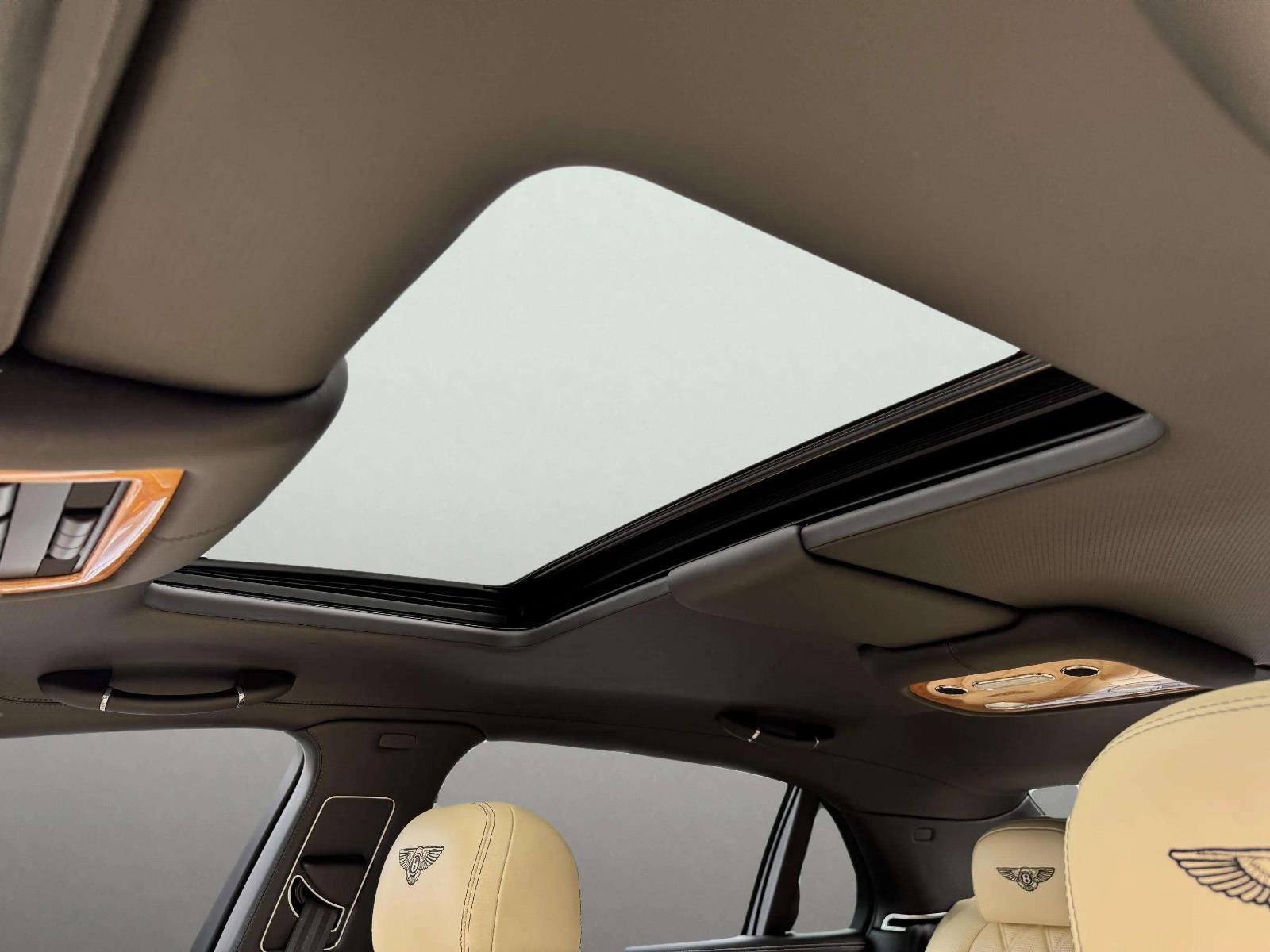 2014 Bentley Flying Spur Base photo 52