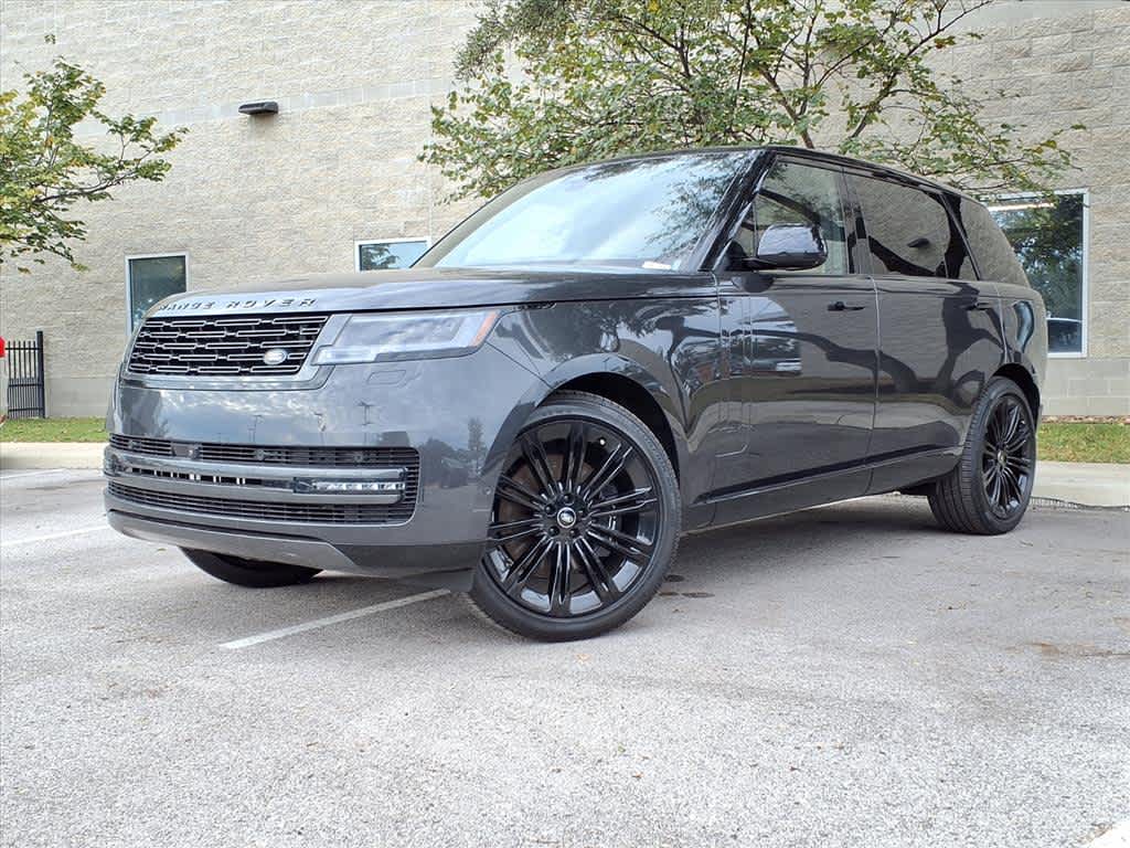 2025 Land Rover Range Rover SE's photo