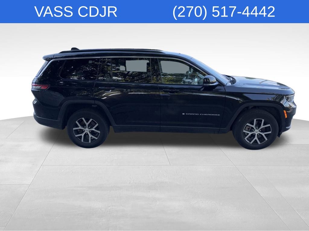 2024 Jeep Grand Cherokee Limited photo 3