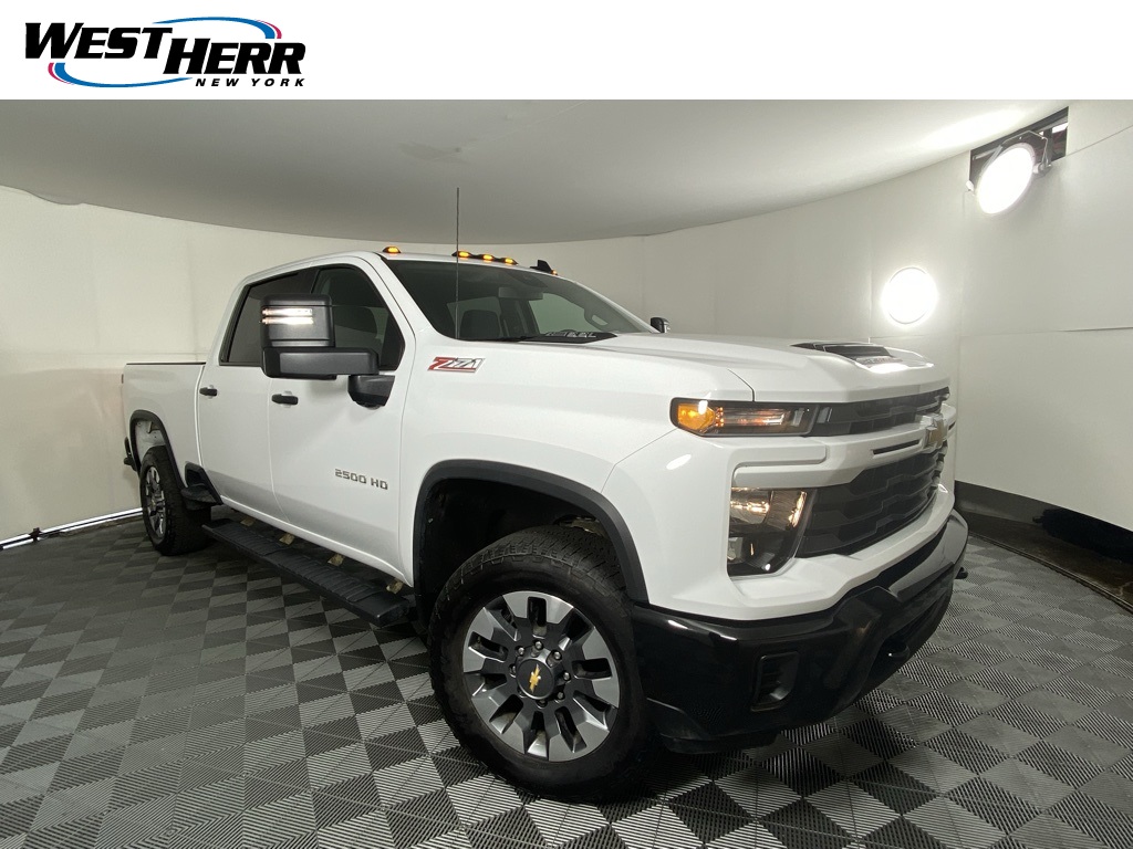 2024 Chevrolet Silverado 2500HD Custom's photo