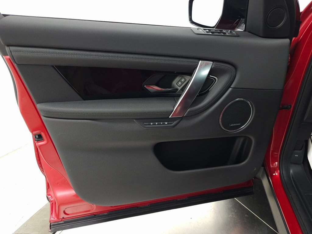 2025 LAND ROVER DISCOVERY SPORT - Image 15