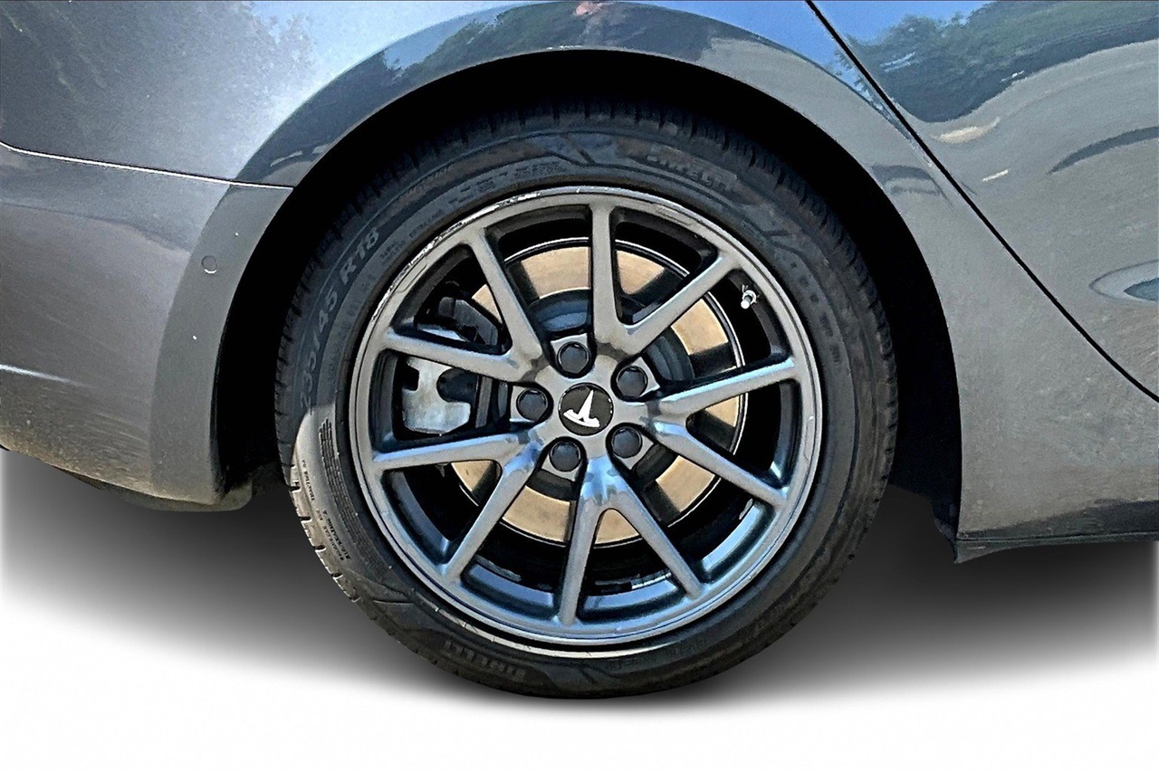 2020 Tesla Model 3 Long Range photo 31
